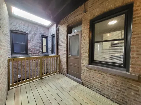 6259 North Lakewood Avenue Chicago IL 60660