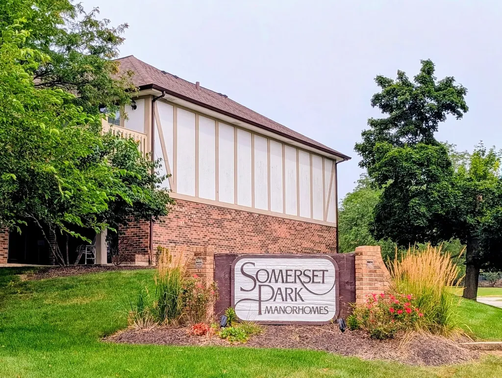 9318 Montgomery Drive Orland Park IL 60462