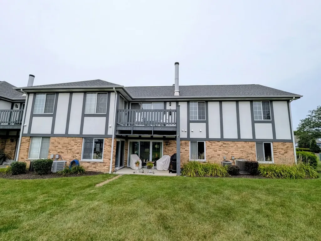 9318 Montgomery Drive Orland Park IL 60462