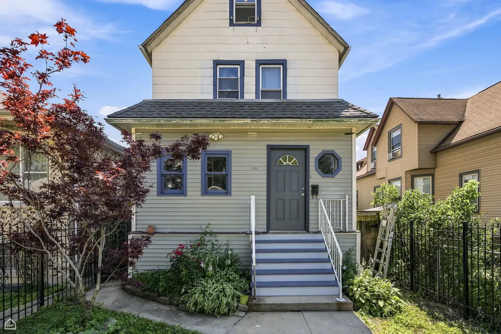 4440 North Kasson Avenue Chicago IL 60630