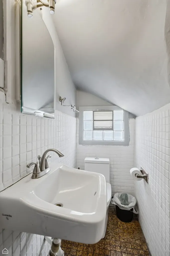 4440 North Kasson Avenue Chicago IL 60630