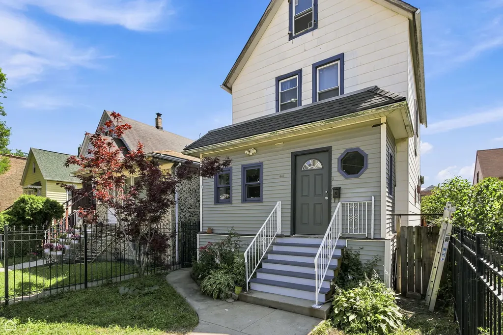 4440 North Kasson Avenue Chicago IL 60630