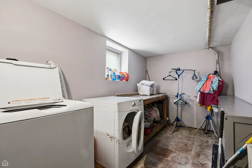 4440 North Kasson Avenue Chicago IL 60630