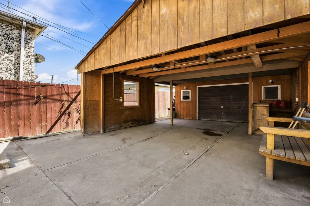4440 North Kasson Avenue Chicago IL 60630