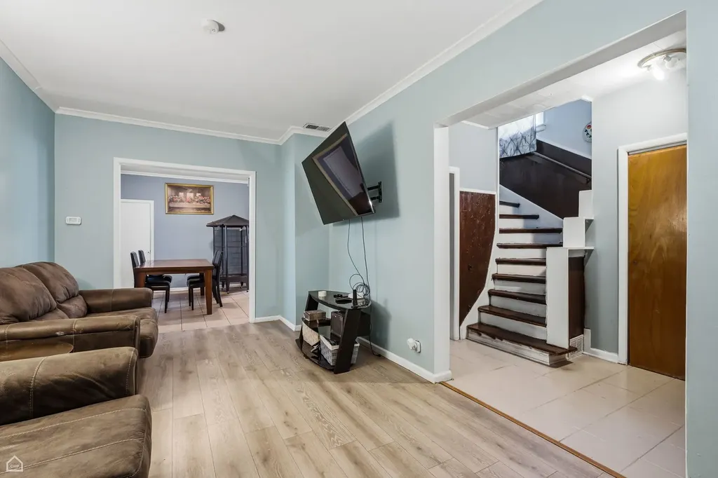 4440 North Kasson Avenue Chicago IL 60630