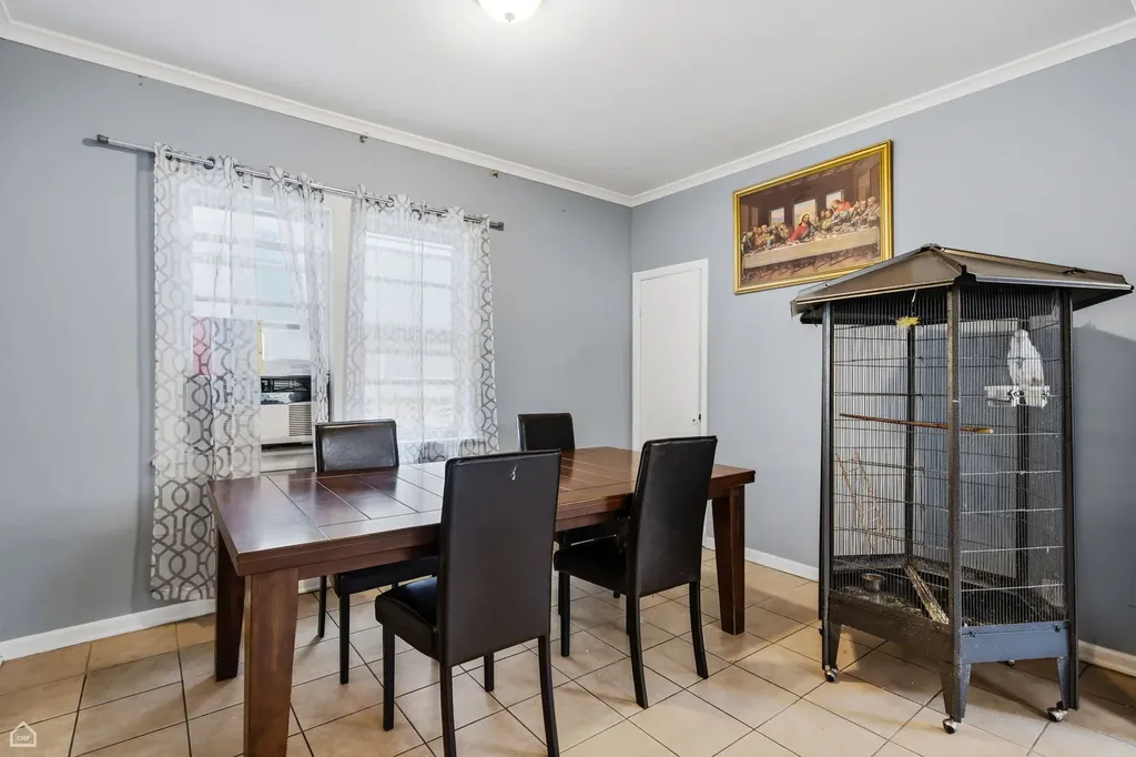 4440 North Kasson Avenue Chicago IL 60630