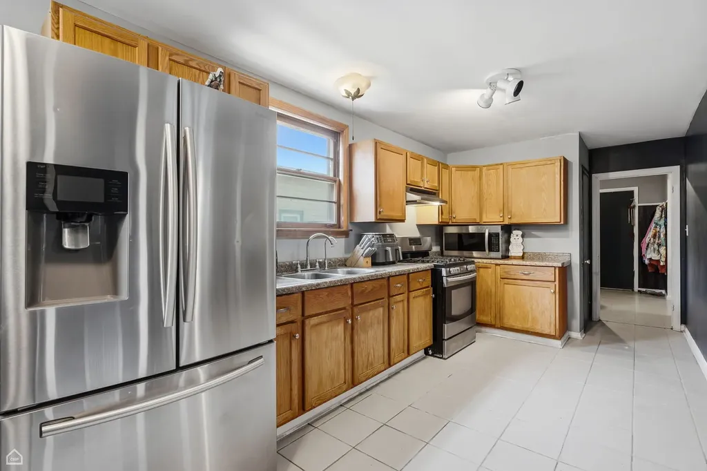 4440 North Kasson Avenue Chicago IL 60630