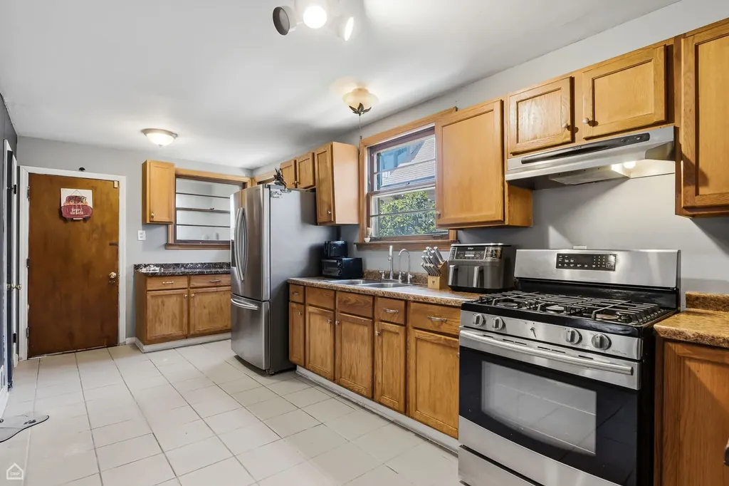 4440 North Kasson Avenue Chicago IL 60630