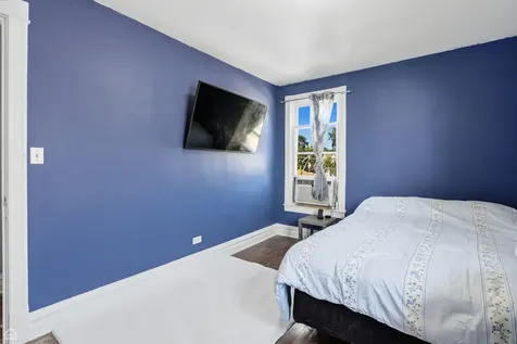 4440 North Kasson Avenue Chicago IL 60630