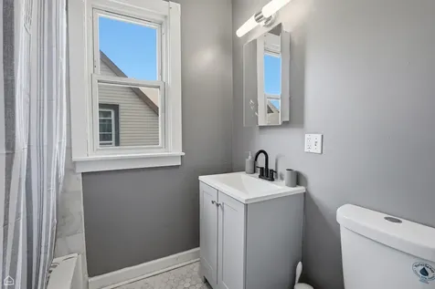 4440 North Kasson Avenue Chicago IL 60630
