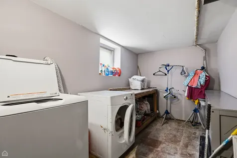 4440 North Kasson Avenue Chicago IL 60630