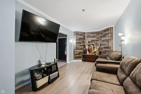 4440 North Kasson Avenue Chicago IL 60630