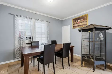 4440 North Kasson Avenue Chicago IL 60630