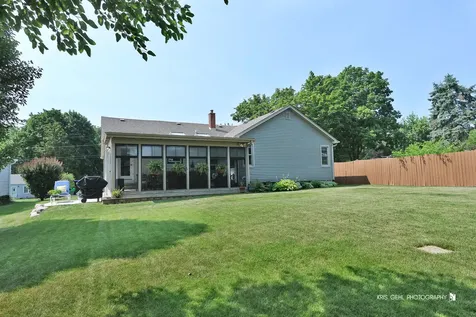 3304 West 3rd Avenue Mchenry IL 60050