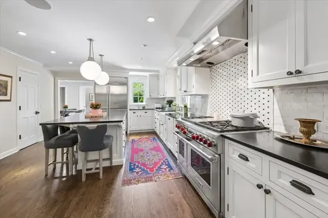 567 Oak Street Winnetka IL 60093
