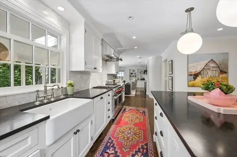 567 Oak Street Winnetka IL 60093