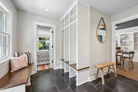 567 Oak Street Winnetka IL 60093