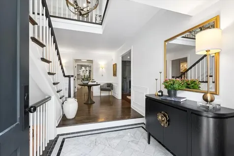 567 Oak Street Winnetka IL 60093