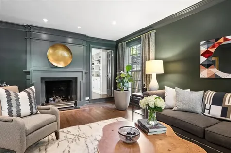 567 Oak Street Winnetka IL 60093