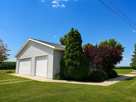 15251 West Coffman Road Forreston IL 61030