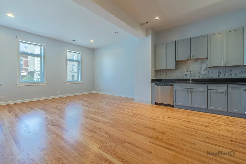 2841 South Wells Street Chicago IL 60616