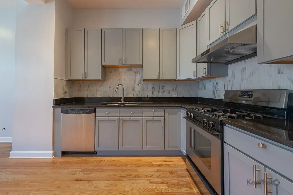 2841 South Wells Street Chicago IL 60616