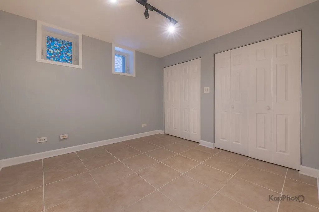 2841 South Wells Street Chicago IL 60616