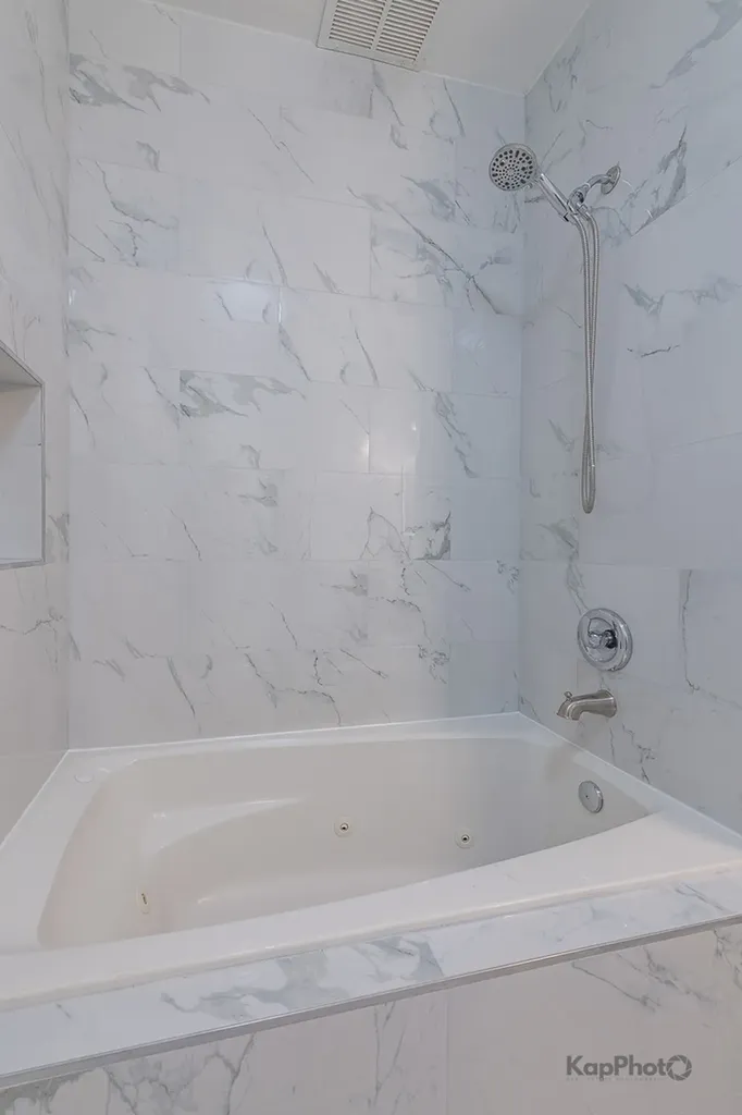 2841 South Wells Street Chicago IL 60616
