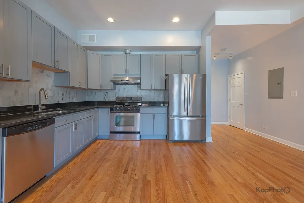2841 South Wells Street Chicago IL 60616