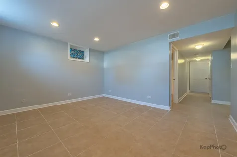 2841 South Wells Street Chicago IL 60616