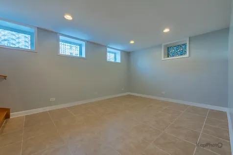 2841 South Wells Street Chicago IL 60616