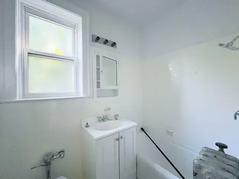 3449 North Elaine Place Chicago IL 60657