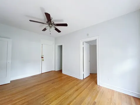 3449 North Elaine Place Chicago IL 60657