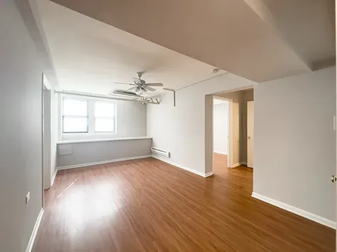 5748 North Winthrop Avenue Chicago IL 60660