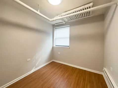 5748 North Winthrop Avenue Chicago IL 60660