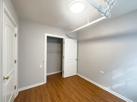 5748 North Winthrop Avenue Chicago IL 60660