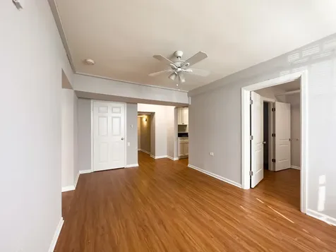 5748 North Winthrop Avenue Chicago IL 60660