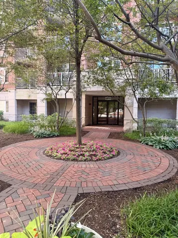 4811 North Olcott Avenue Harwood Heights IL 60706