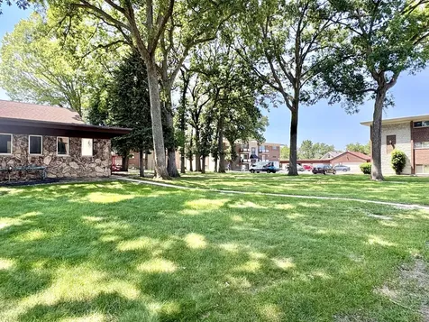 7426 West 111th Street Worth IL 60482