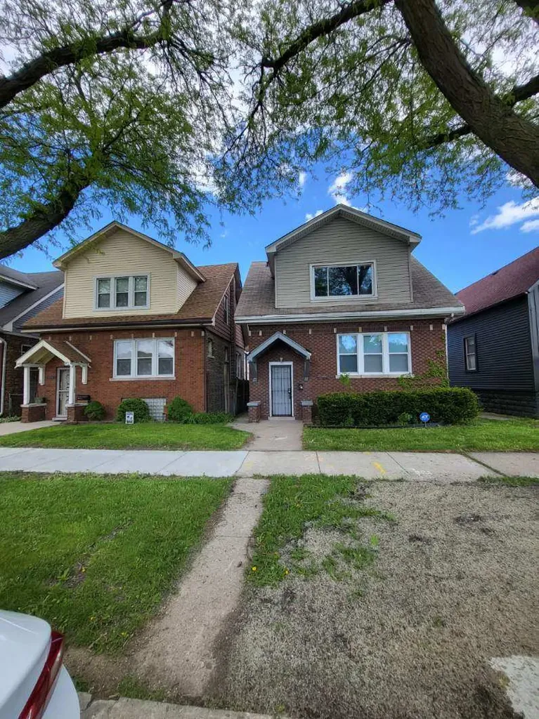 8317 South Aberdeen Street Chicago IL 60620