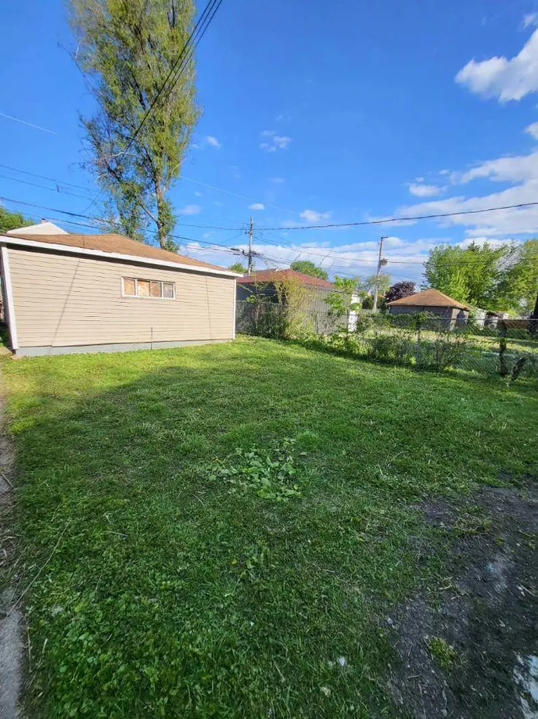 8317 South Aberdeen Street Chicago IL 60620