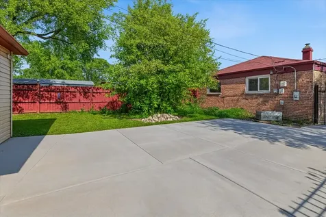 12538 South Justine Street Calumet Park IL 60827