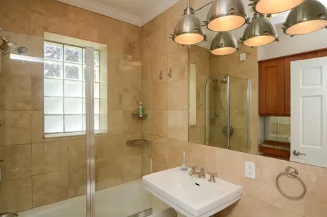 3614 North Bosworth Avenue Chicago IL 60613