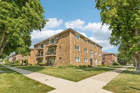 5834 West 77th Street Burbank IL 60459