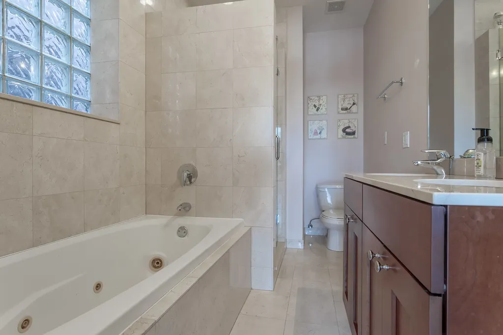 1126 West Fullerton Avenue Chicago IL 60614