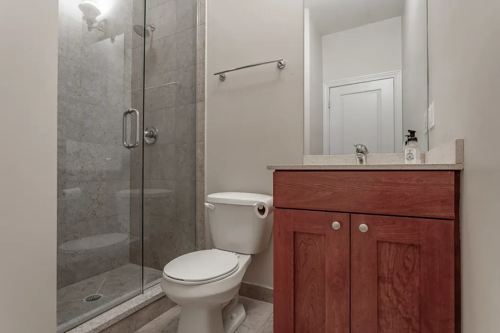 1126 West Fullerton Avenue Chicago IL 60614