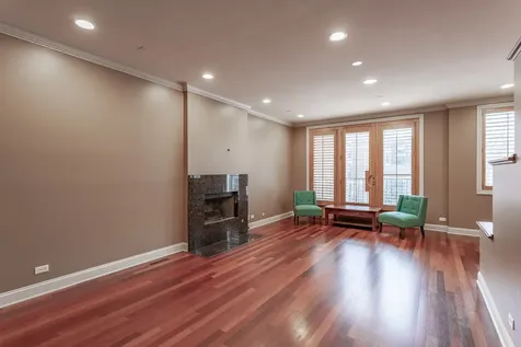 1126 West Fullerton Avenue Chicago IL 60614