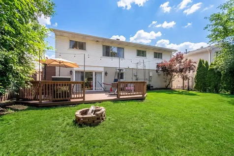 9020 Meadowview Drive Hickory Hills IL 60457