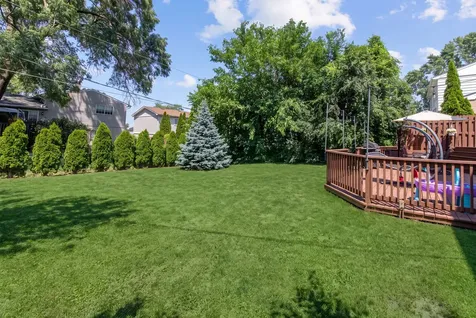 9020 Meadowview Drive Hickory Hills IL 60457