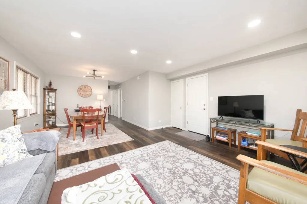 7414 West Devon Avenue Chicago IL 60631